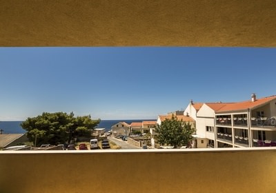 apartman plavi, pogled na more s balkona
